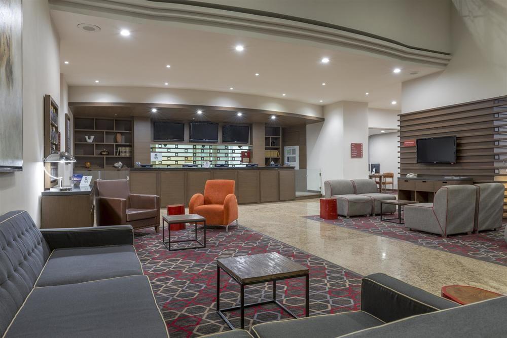 Four Points By Sheraton Galerias Monterrey Exterior photo The lounge at the airport